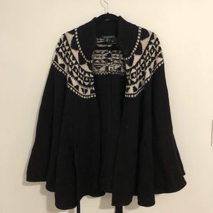 Knitted cape with waist tie